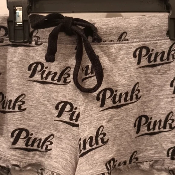 Shorts - Picture 2 of 3